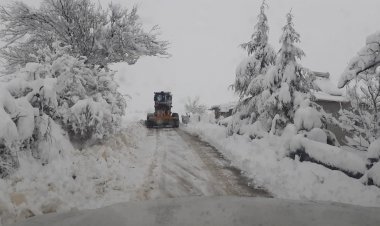 Kırsal Mahallelerde Karla Mücadele Aralıksız Sürdürülüyor
