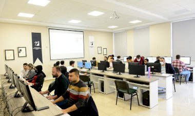 KSÜ Tasarım ve 3D Modelleme Merkezinde Kahramanmaraşlı Kuyumculara Tasarım Eğitimi Veriliyor