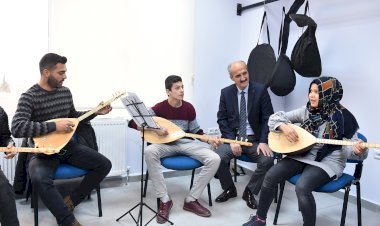 Gençler, Yaz Tatilini Dulkadiroğlu Gençlik Merkezi’nde Değerlendirin