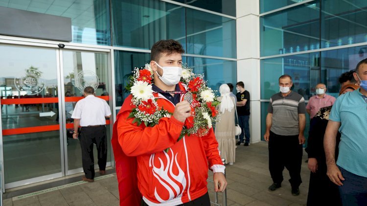 Büyükşehir’li Sporcuların Avrupa Karnesi: 5 Madalya!