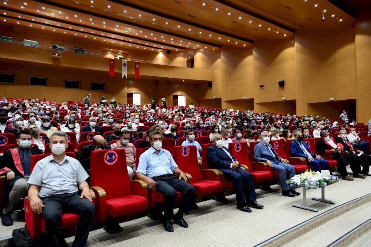 Üniversitemiz Tıp Fakültesi 18. Dönem Mezunları, Doktorluğa İlk Adımlarını Attı