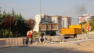 Üniversite Güzergâhının Yaya Yolu Sorunu Çözülüyor