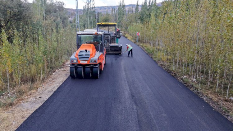 Çağlayancerit Kırsalında Asfalt Atağı