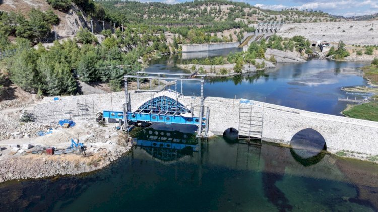 5 Asırlık Ceyhan Köprüsü’nün Restorasyonu Tamamlanıyor