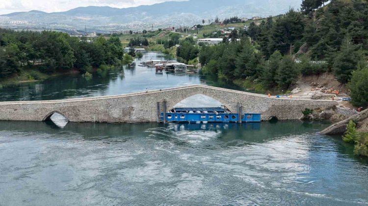 Kahramanmaraş’ta tarihi Ceyhan Köprüsü yenileniyor