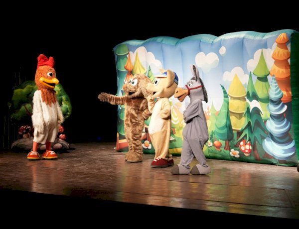 Çocuklar Yarıyıl Tatilinin İlk Gününü Büyükşehir’in Tiyatrosuyla Değerlendirdi