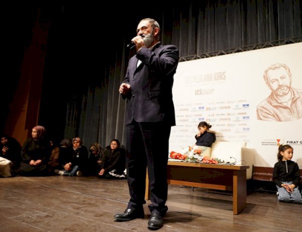 Dursun Ali Erzincanlı, Naat ve Şiirleriyle Gönüllere Seslendi