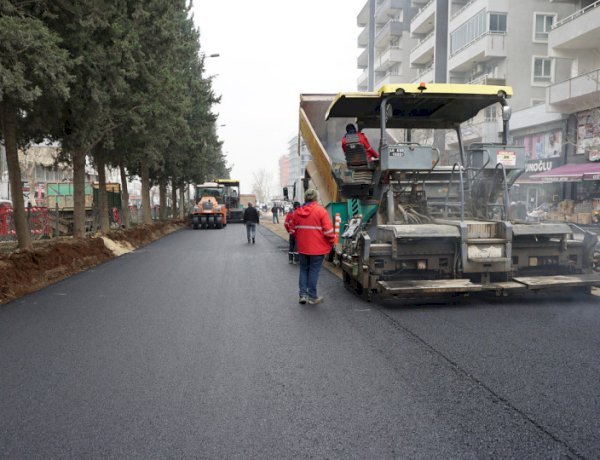 Azerbaycan Bulvarı’nda Altyapısı Tamamlanan Kısmın Üstyapısı Yenileniyor